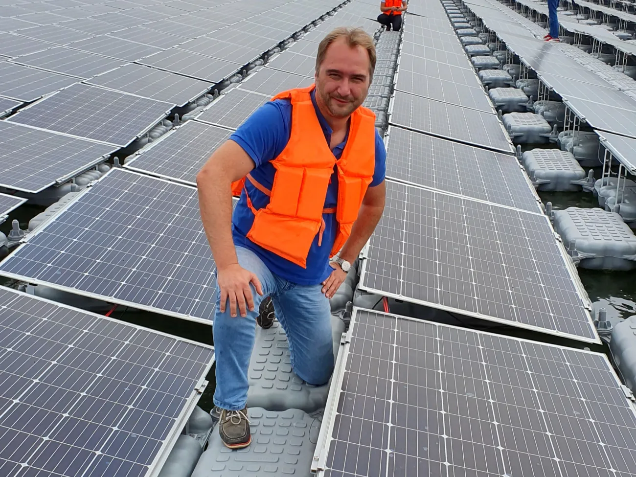Danny Wehnert - Schwimmende Solaranlage (Floating-PV) in China